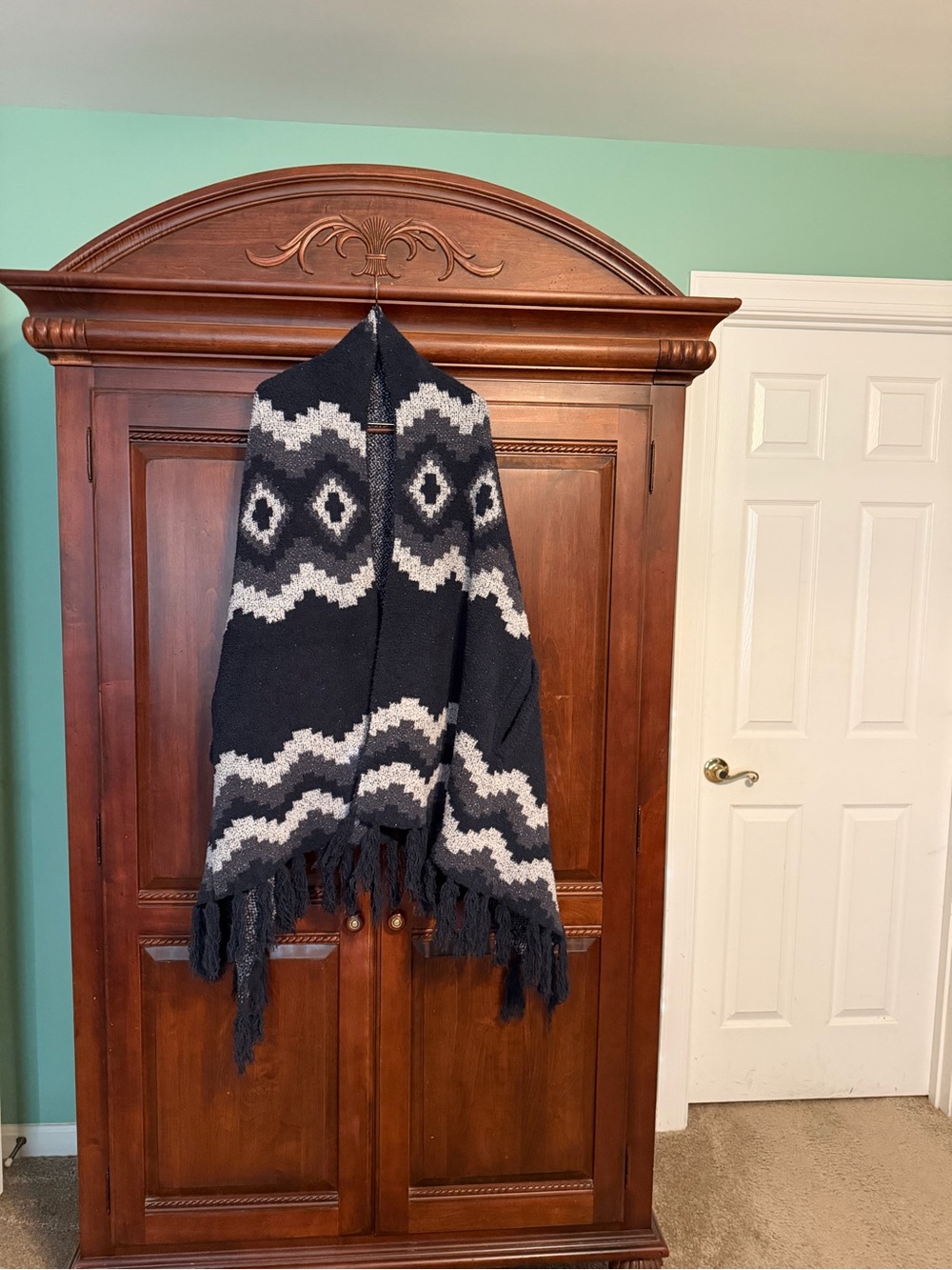 Barefoot Dreams Black and Gray Geometric Fringe Throw